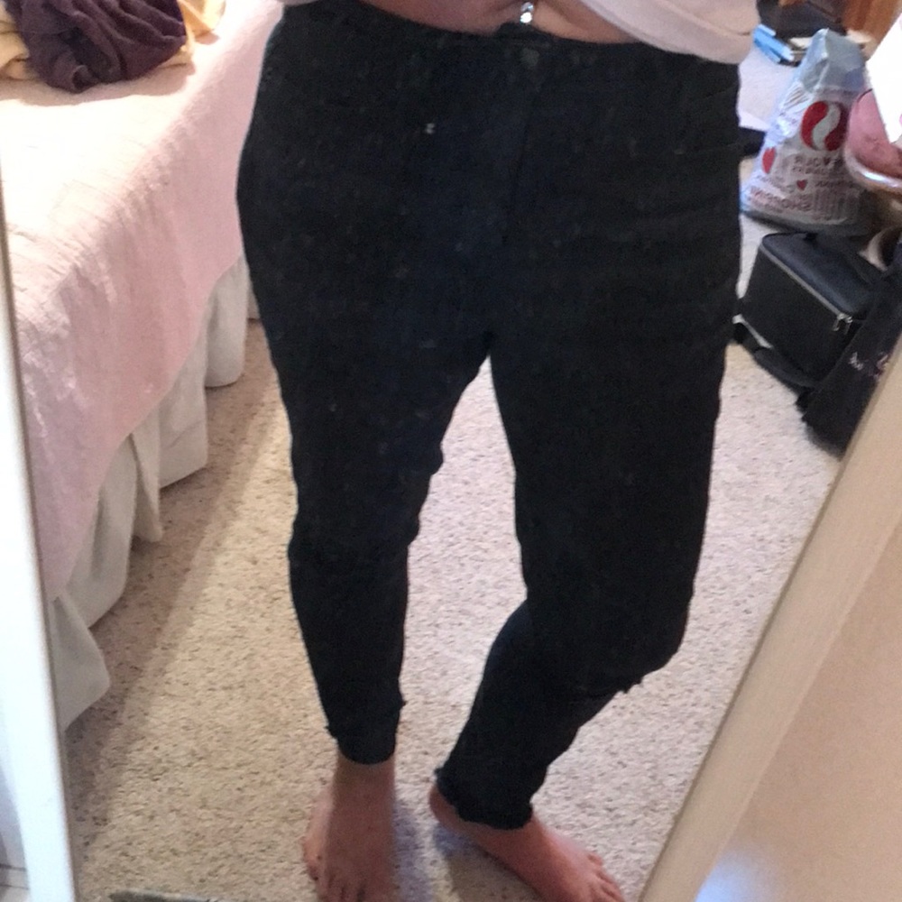 Wild fable Black high rise skinny jeans distressed pockets zipper size 10
